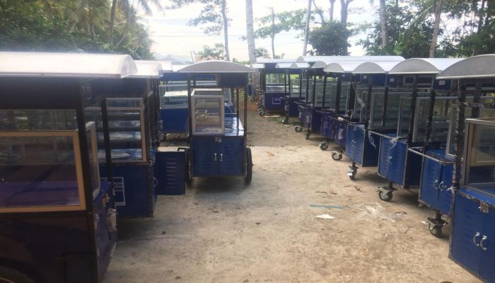 Bantuan Gerobak Dorong untuk PKL